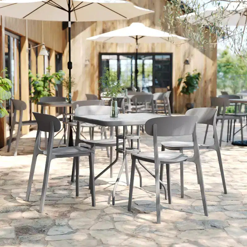 Chaise de terrasse empilable intérieur-extérieur avec dossier incurvé, chaise commerciale en résine toutes saisons