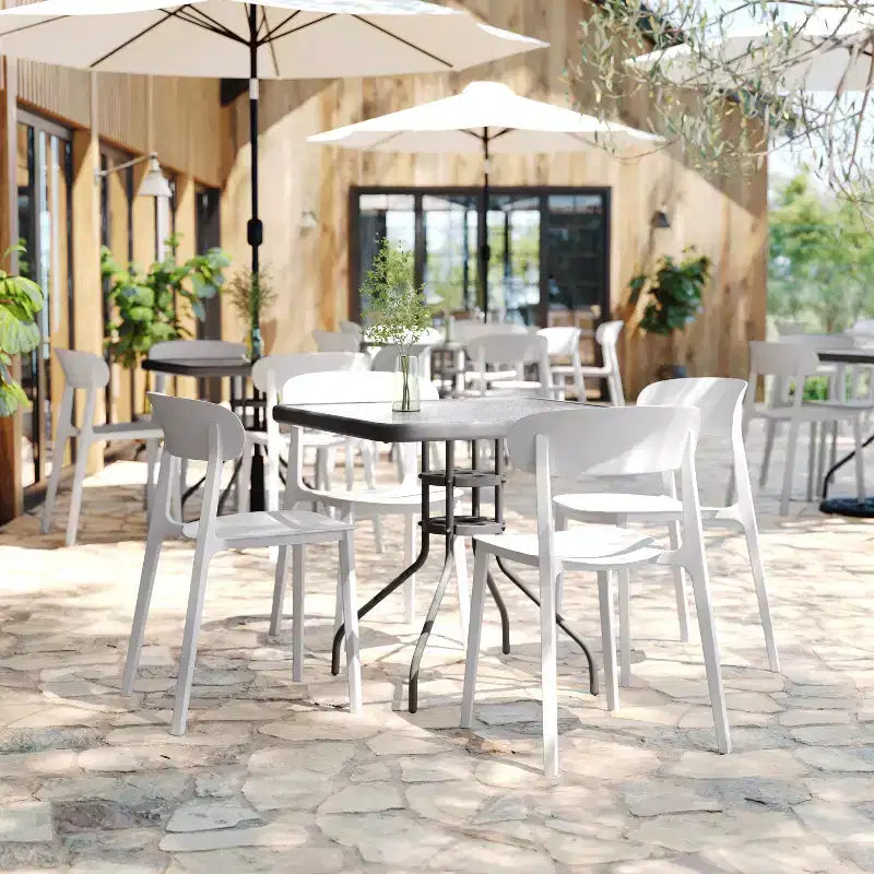 Chaise de terrasse empilable intérieur-extérieur avec dossier incurvé, chaise commerciale en résine toutes saisons