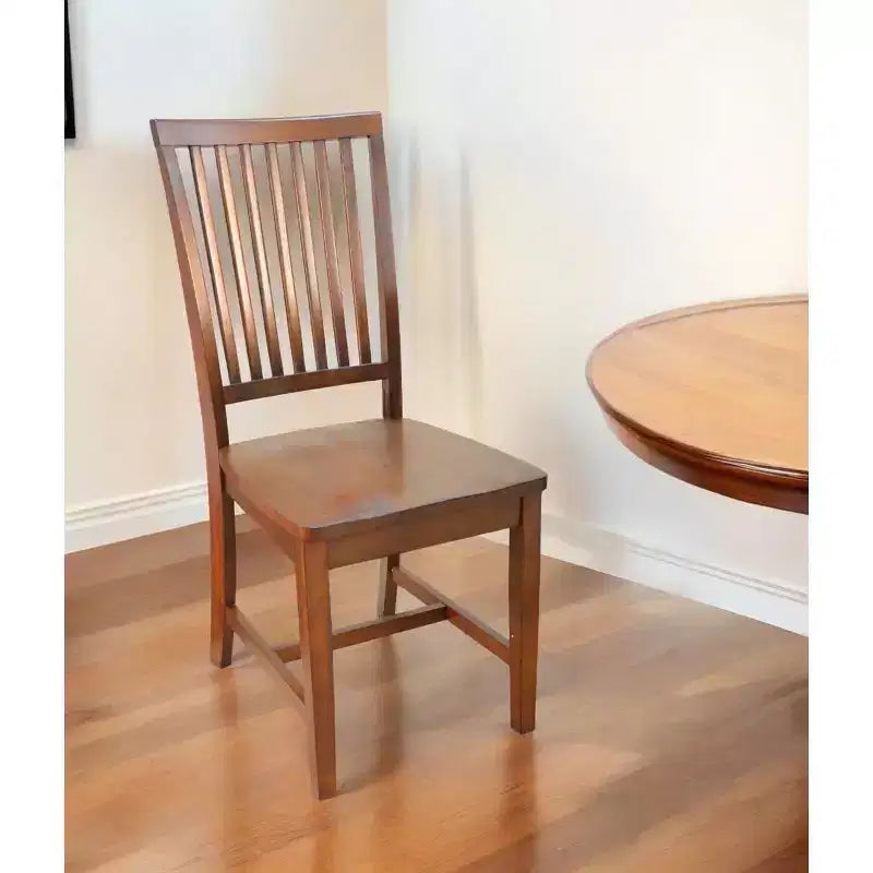 Chaise de salle à manger en bois de châtaignier à lattes verticales
