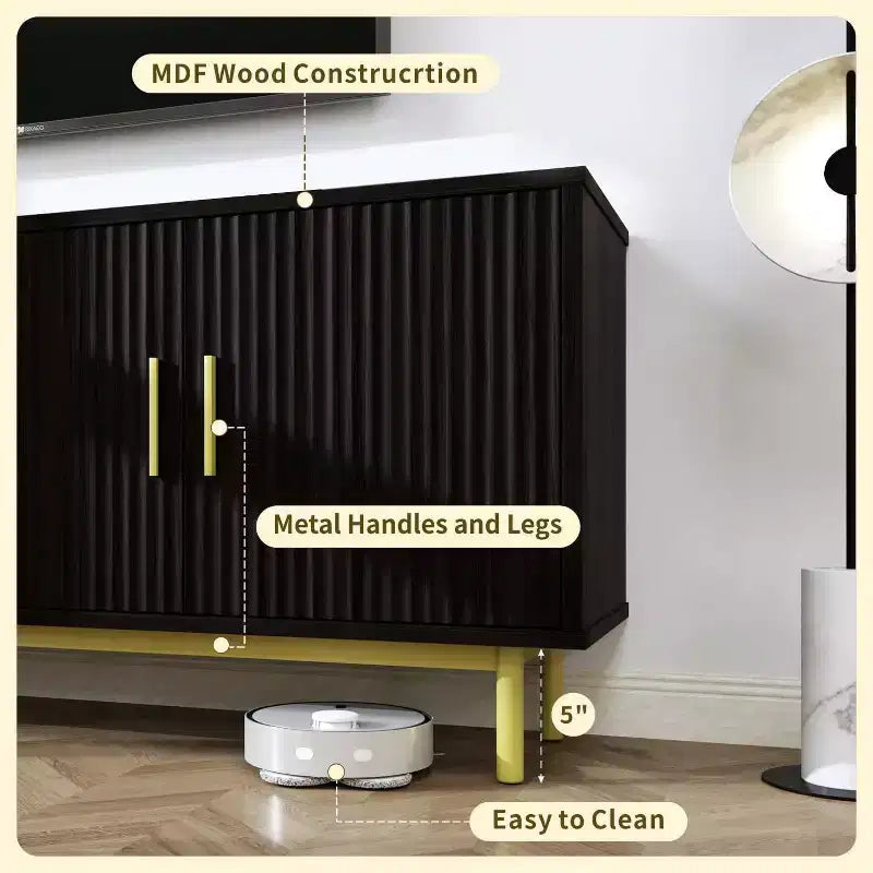 Meuble TV cannelé de 70 po, centre de divertissement avec étagère de rangement réglable, console TV moderne pour salon et chambre, blanc